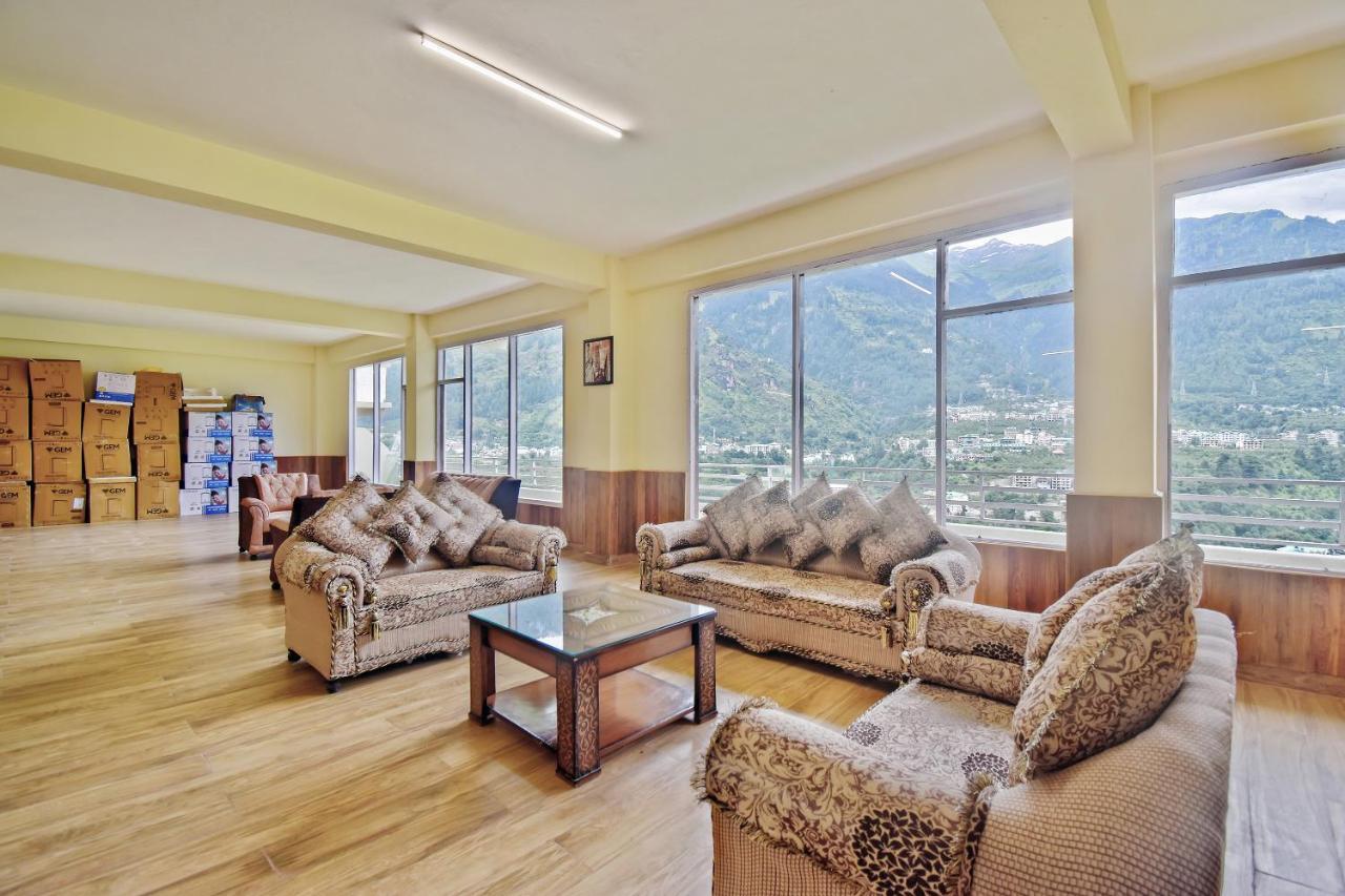 Capital O 42006 Phalguni Regency Hotell Manāli Eksteriør bilde